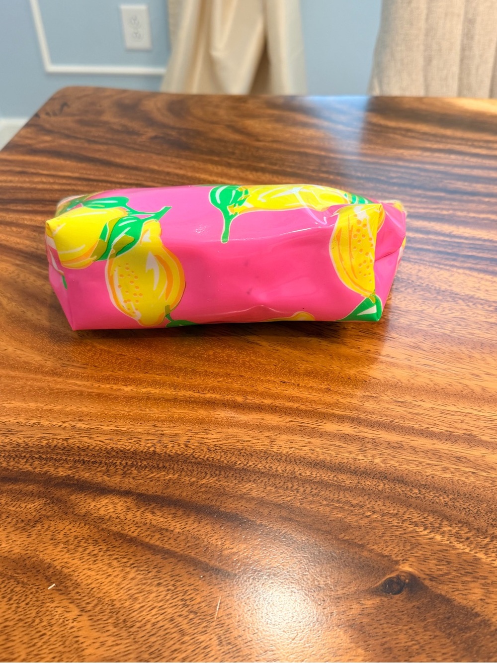 Lilly Pulitzer for Estée Lauder Lemon Cosmetic Makeup Bag - Picture 5 of 5